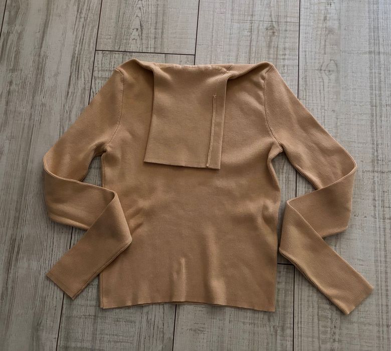 Стилно бежево поло  ZARA