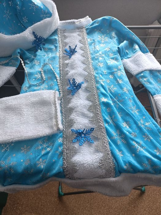 Продам костюм снегурочки