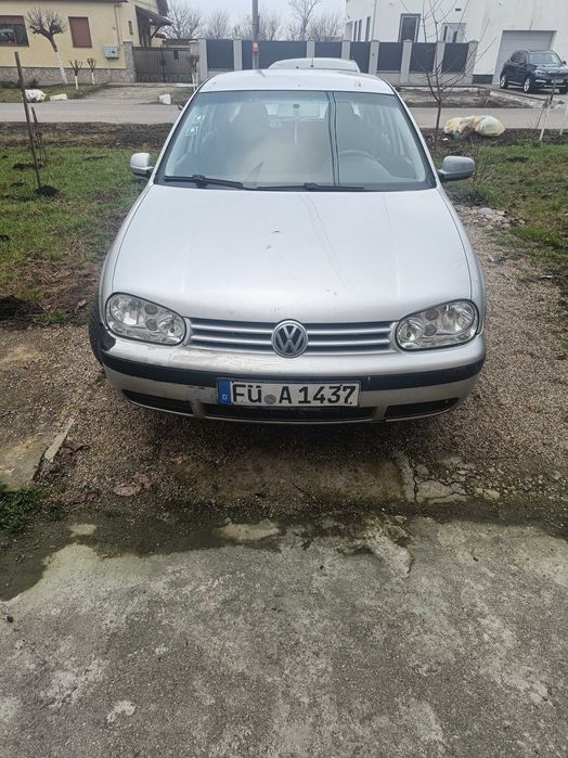 Vând Golf 4 1.4 benzina