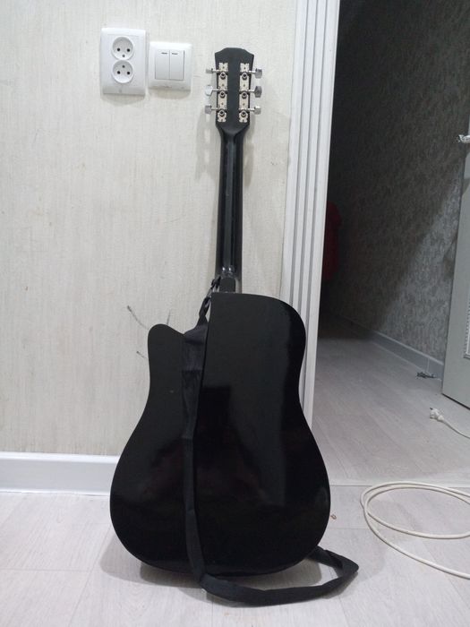Гитара акустика черная