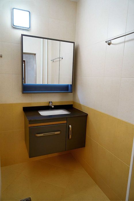 Продава се Тристаен апартамент в Пловдив, Гагарин - 85 кв.м за 1918 €/кв.м - Снимка #15