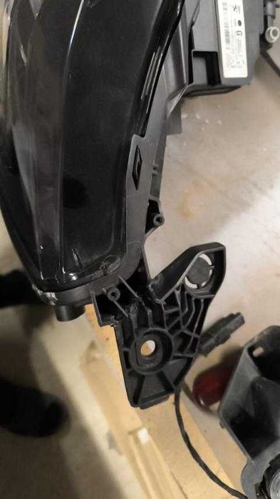 Ляв/ десен фар за Пежо 208/2008 2022 година