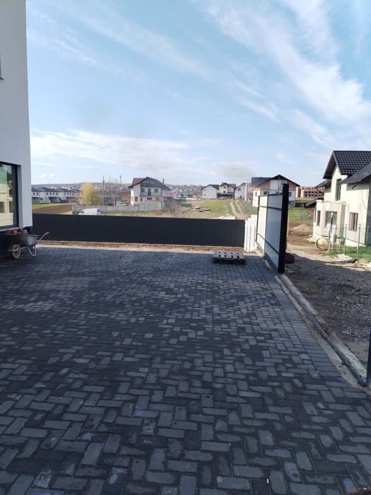 Casă de vânzare la Lisaura ,120 m2 utili, 5 ari, utilitati - la semifinisat sau la cheie