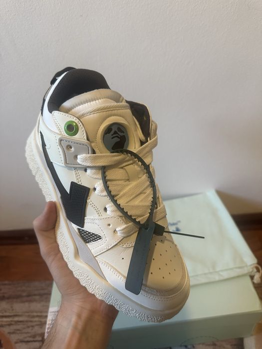 OFF-WHITE Sponge Mid Top White Black