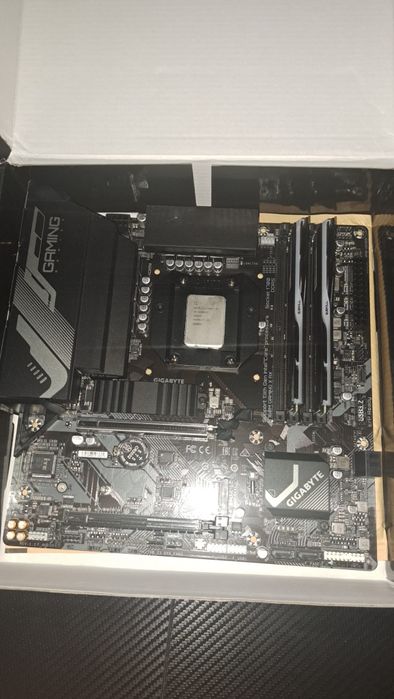 I9 14900kf gigabyte b760m gaming x ax liquid artic freezer 3 pro 240 aio