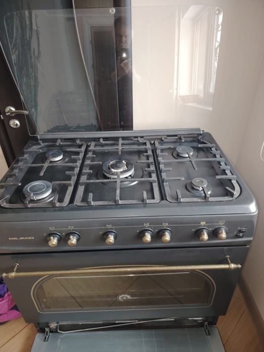 Продам газовую плиту Milano