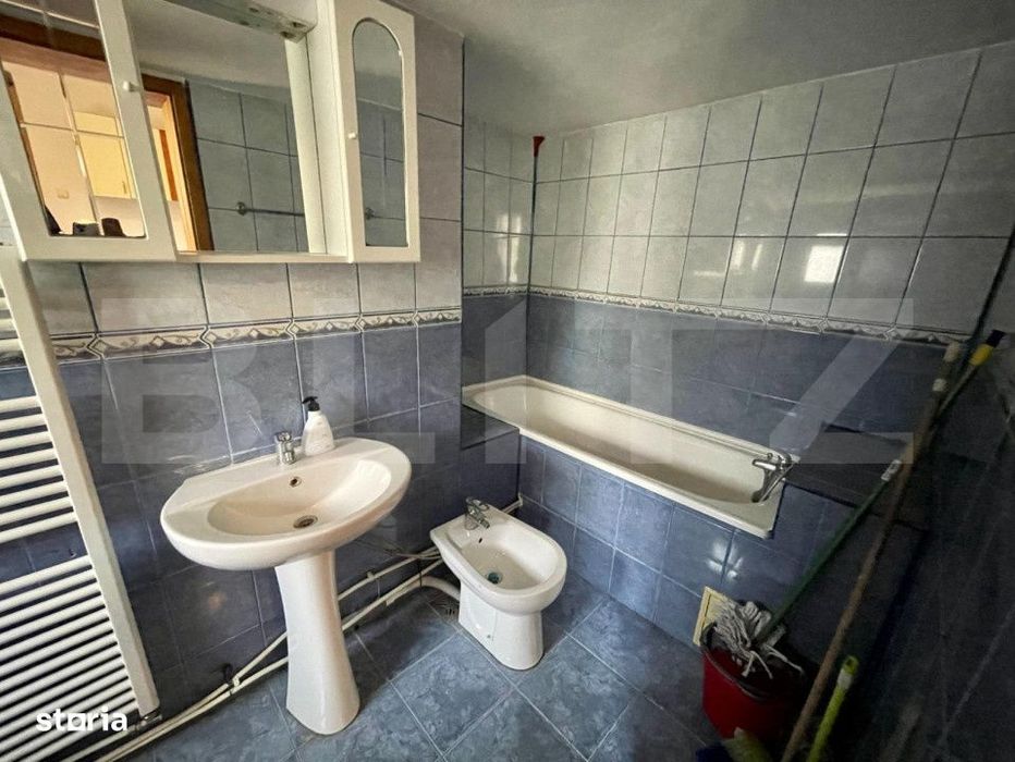 Apartament la curte, 2 camere, CT, AC, zona Facultatea de Medicina