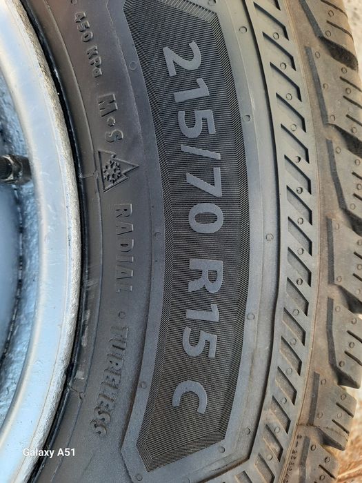 Бусови гуми с джанти 5×118, 215/70 R15C