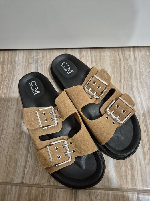 Papuci piele intoarsa