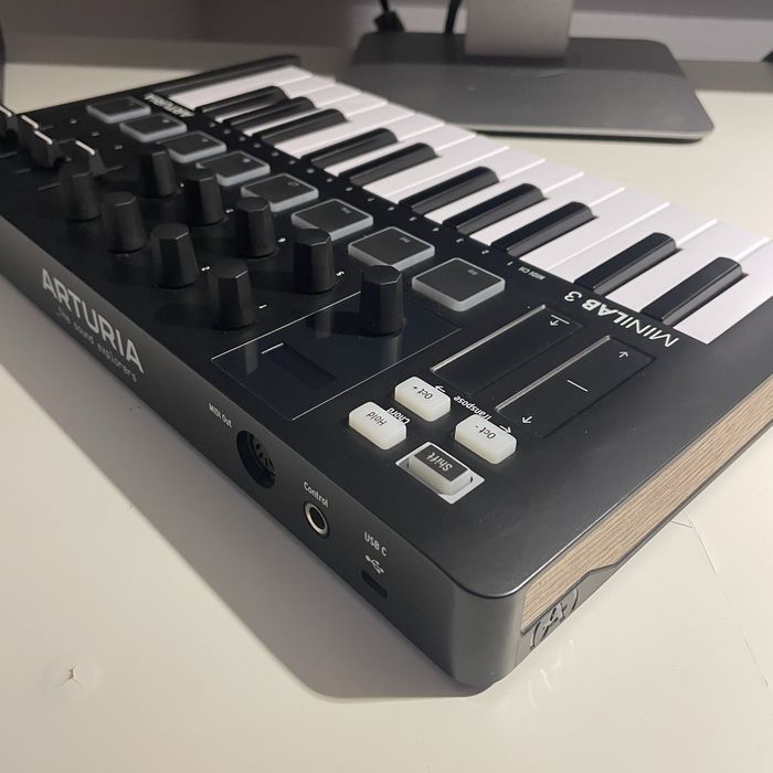 Arturia Minilab 3 + Husa