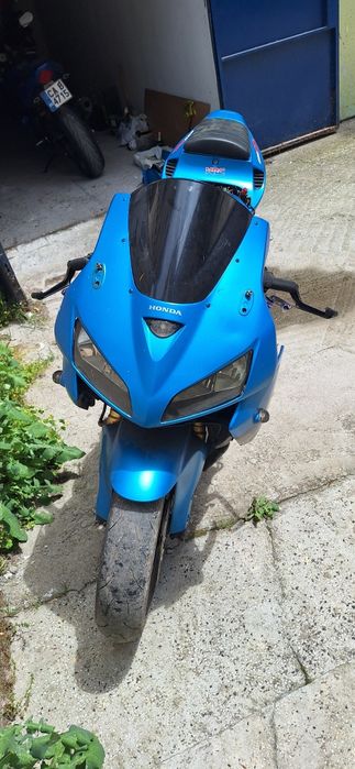 Honda cbr600rr 2005-6 на части