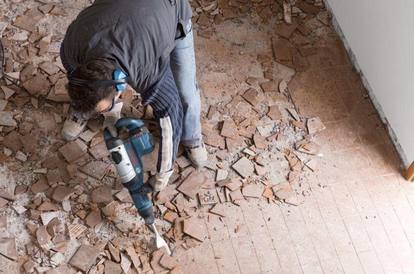 Demolari decopertari apartamente case pereti evacuam moloz mobi