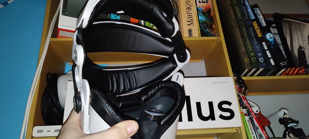 Продам VR шлем Meta (Oculus) Quest 2