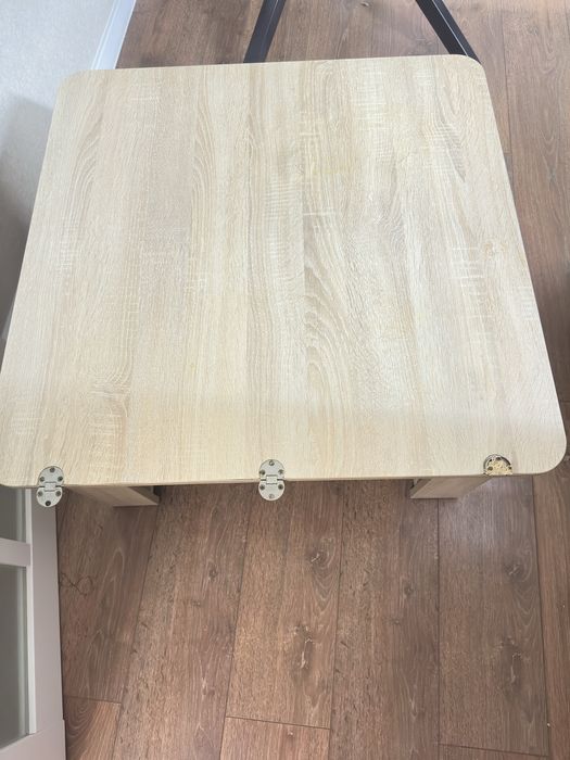 Отдам стол кухонный