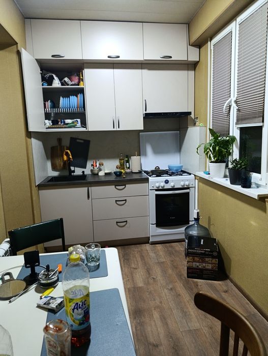 Продается 3 комнатная квартира на 4 этаже в Яшнабадском районе,Дубовая