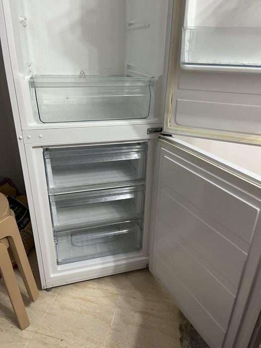 Продам срочно холодильник
