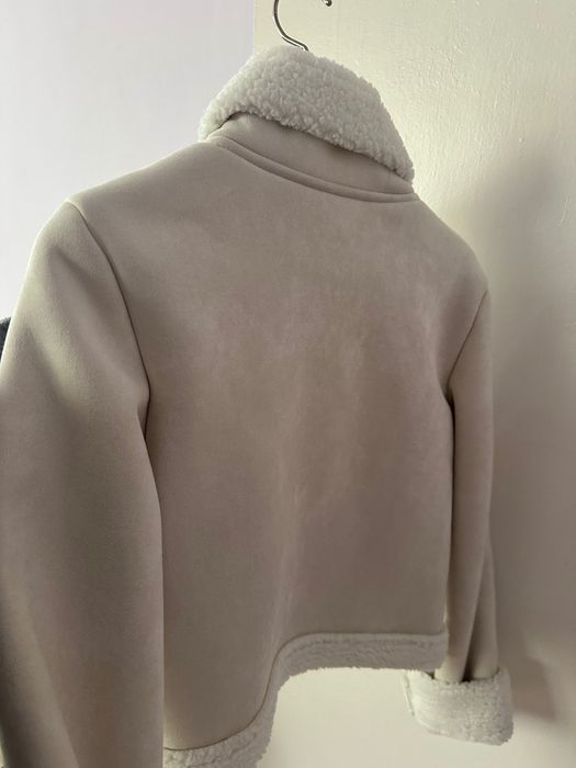 Дамско пролетно бяло яке