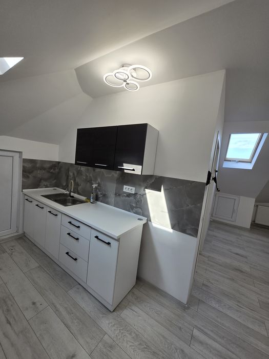 De închiriat !!! Apartament 2 camere / Recent renovat