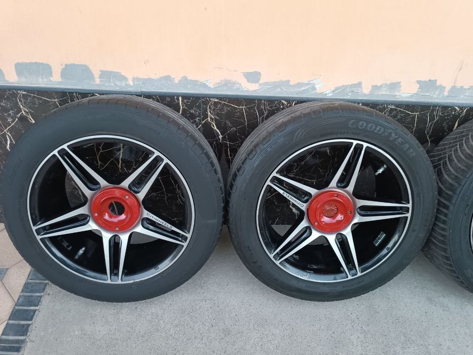 Vossen Diska Balon Sotiladi 215 55 R17 holati yaxshi