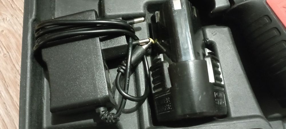 Продам шуроповерт .