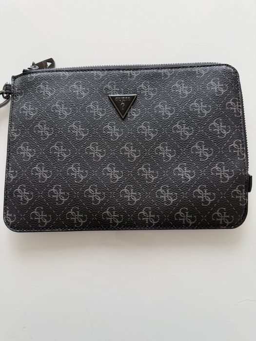 Мъжки клъч Guess