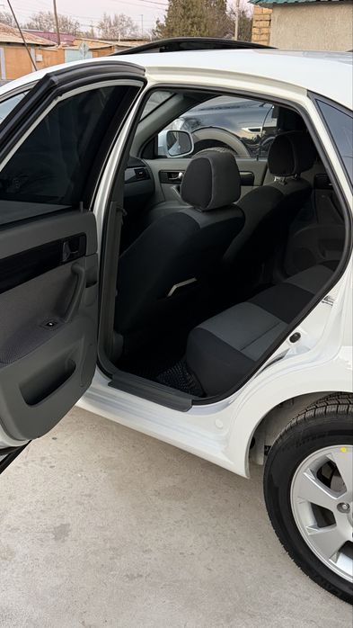 Jentra 3 poz 2023 yil Probeg 32.300 km