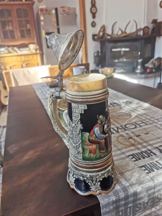 Германия керамична бирена халба с музикален механизъм