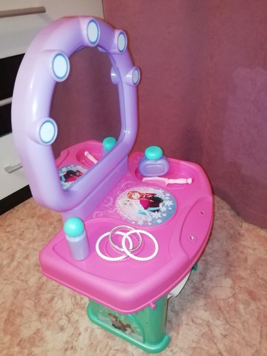 Продам зеркало для девочки