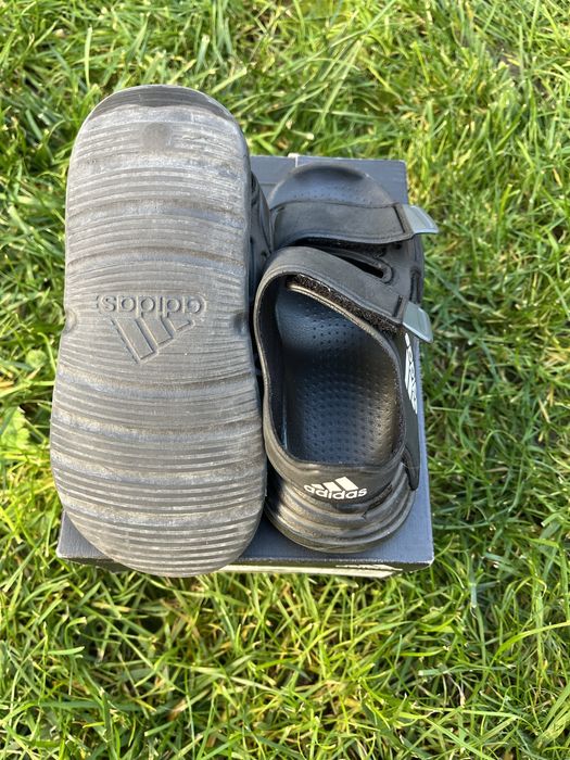 Оригинални сандали на Adidas