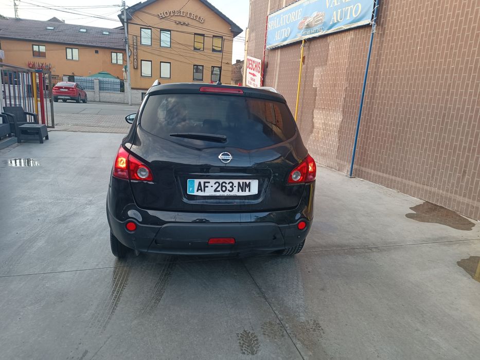 Nissan Qashqai+2