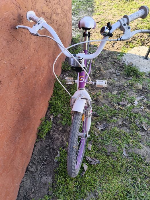 Vând bicicleta copii vârstă 4-8 ani