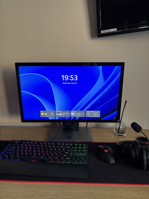 Vand PC Gaming + Monitor Dell SE2417HGX
