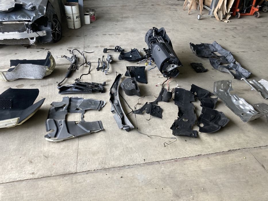 Мерцедес Е класа 200 автомат бензин w 222 Mercedes E klasa 200 CGI