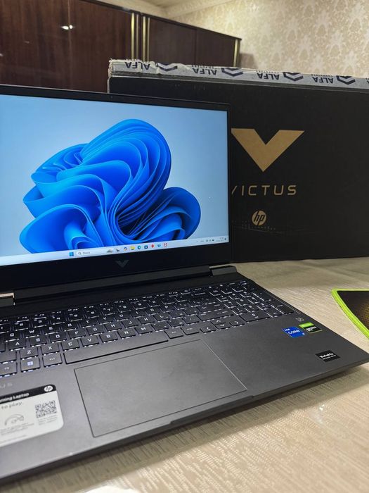 HP VICTUS 15 ...