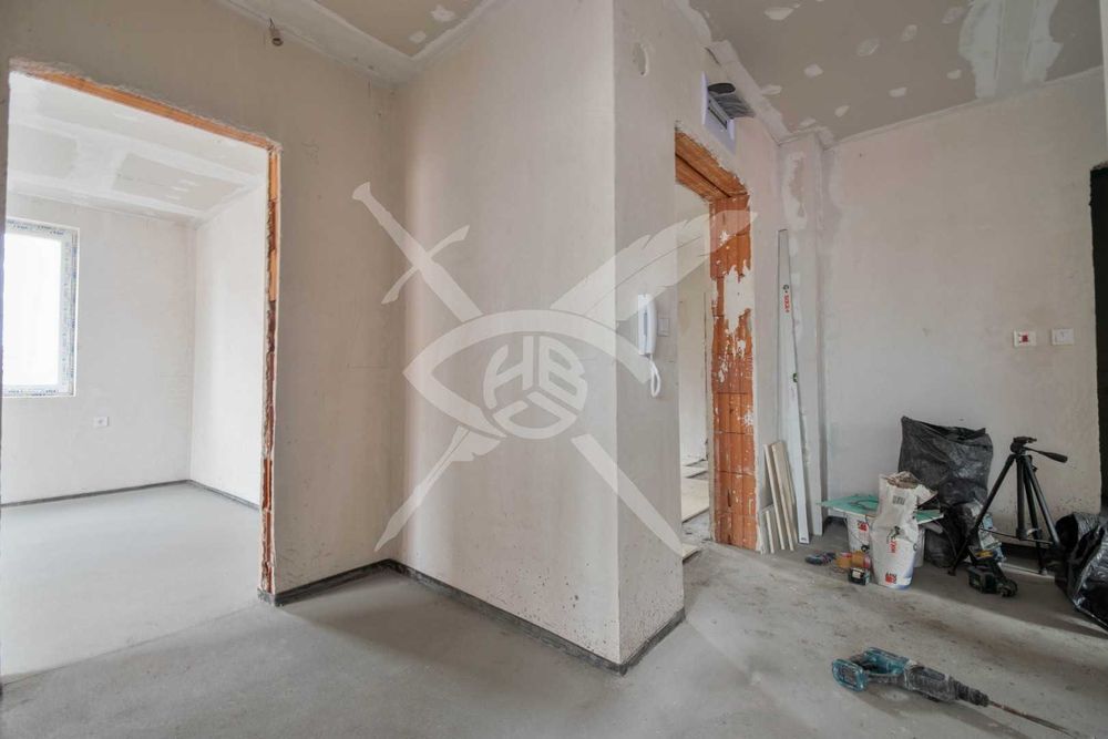 Тристаен апартамент в кв. Враждебна № 39005