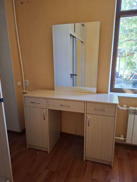 Продается спальня мебель