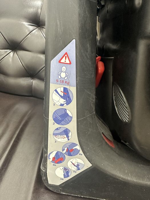 Детское кресло автомобильное