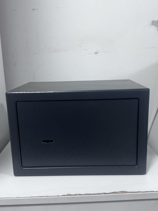 Продам сейф, железный