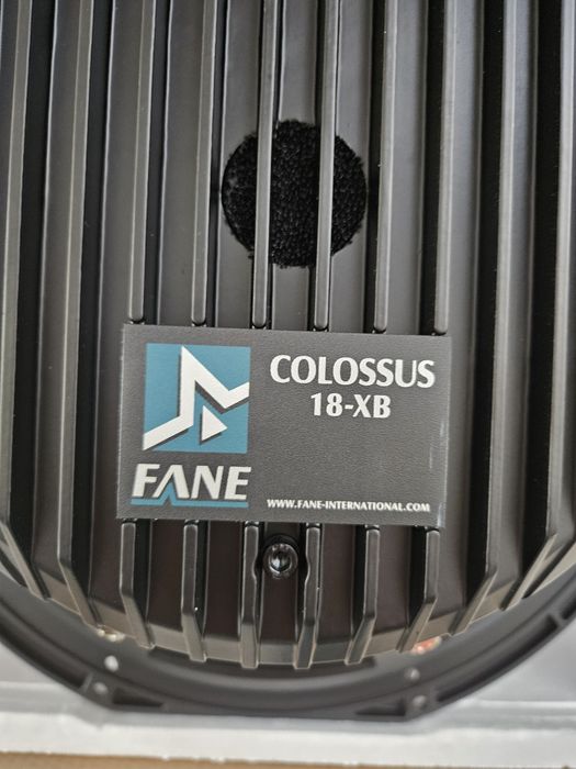 Difuzoare. 2x FANE Colossus 18XB