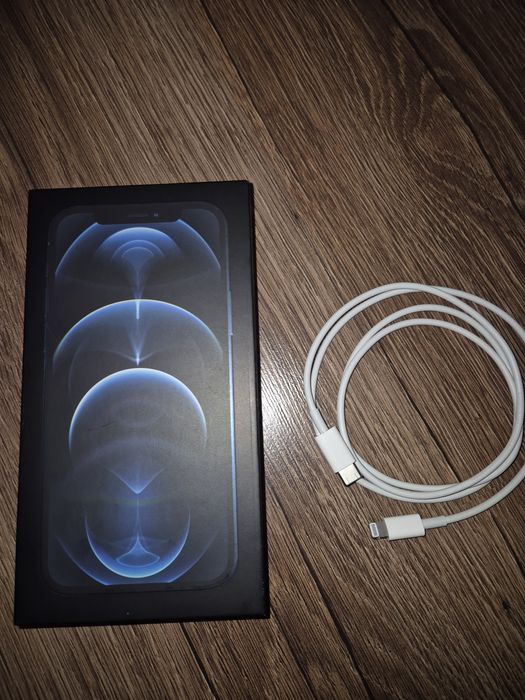 Vand cutie Iphone 12 pro