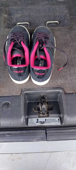 Маратонки дамски