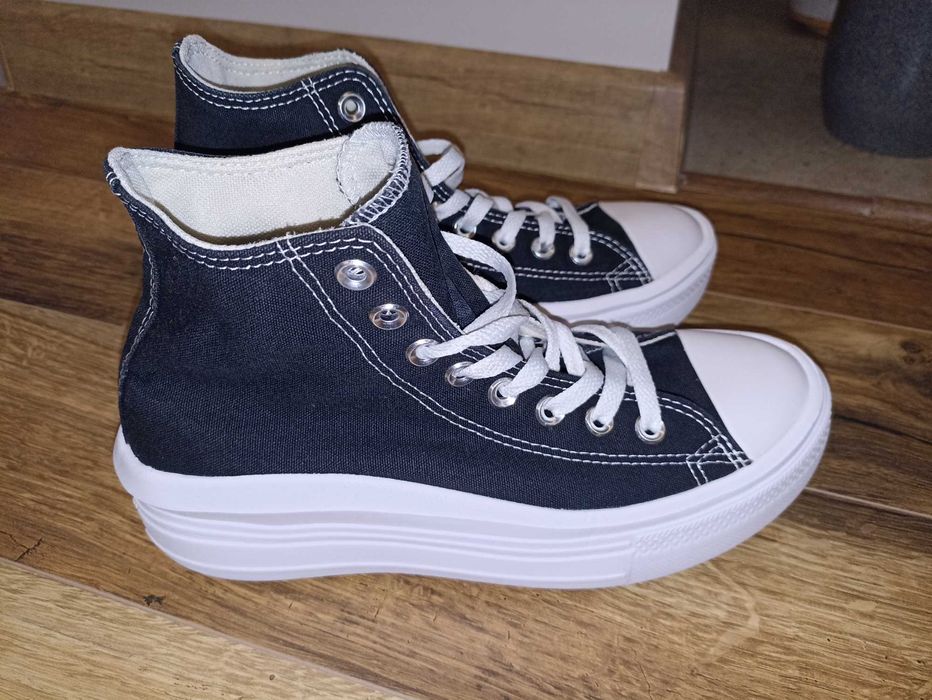 2 броя : CONVERSE Chuck Taylor All Star и маратонки Adidas