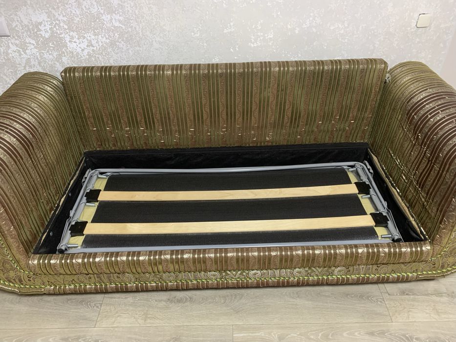 Диван раскладной (210*85) с матрасом с Абдирова, 9