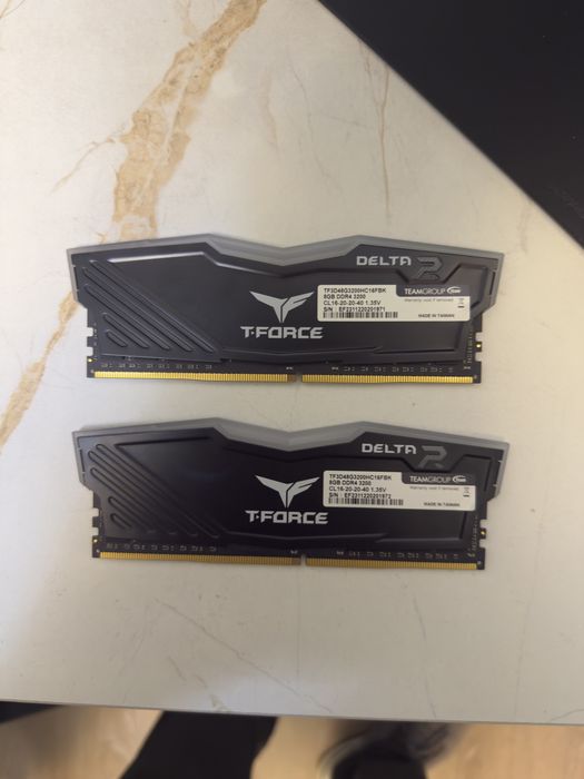 DDR4 Kingston Fury/ T-Force Delta
