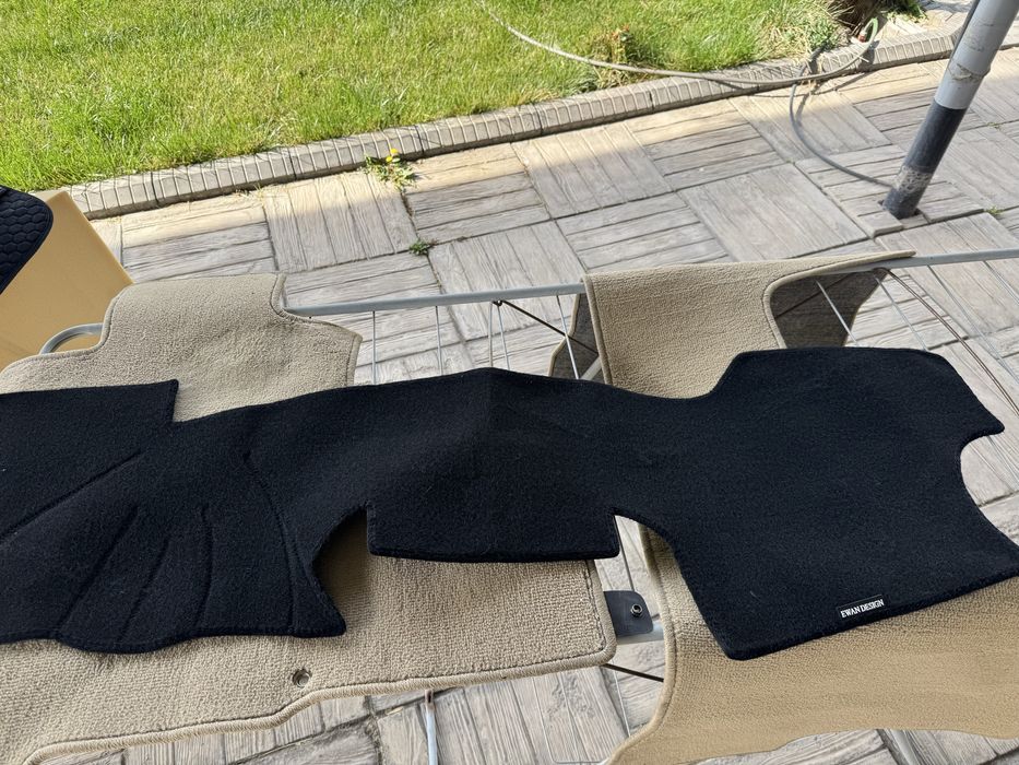 Накидка на панель Toyota Rav4