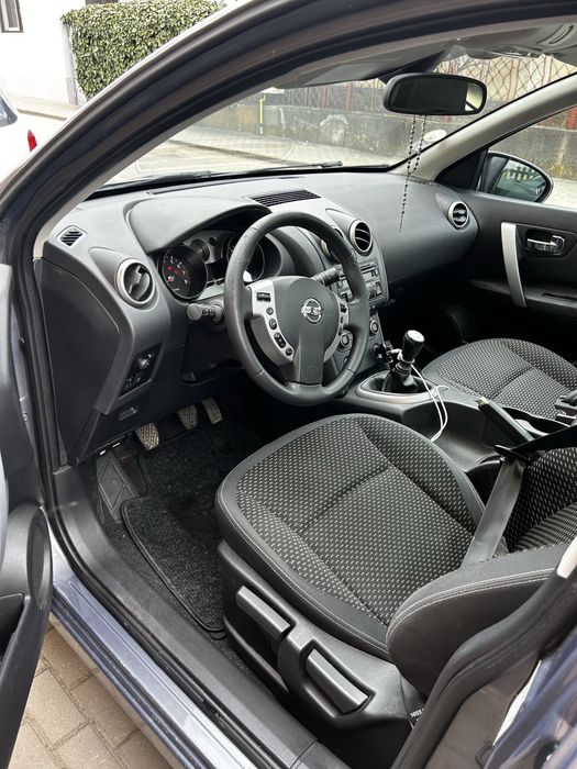 Vand nissan qashqai J10 2008 2.0 benzina