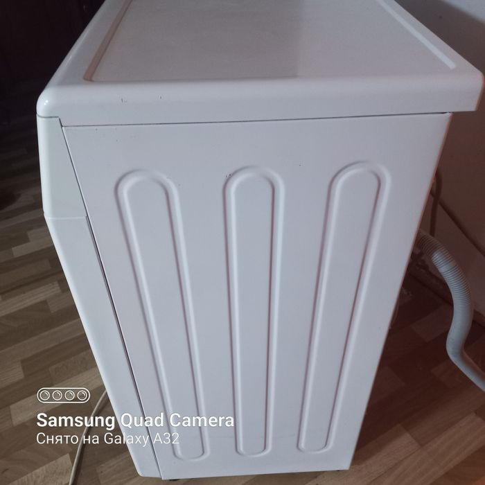 Продам стиральную машинку Samsung.
