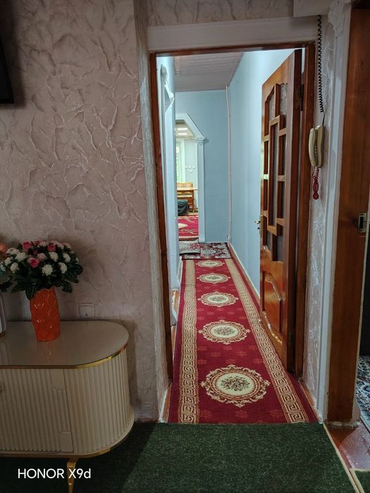 Продаётся 3-х комн.квартира Шарк 1,
Куксарой 7-мактаб