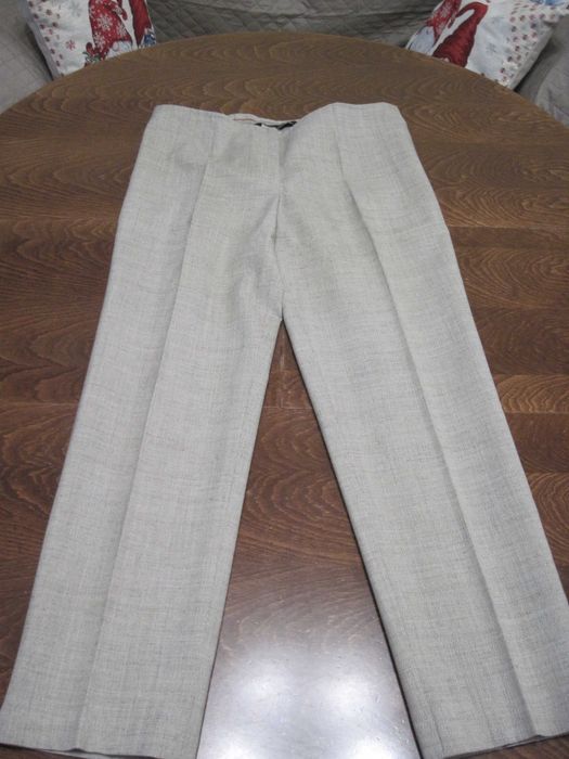 Дамски костюм,спортен,неносен