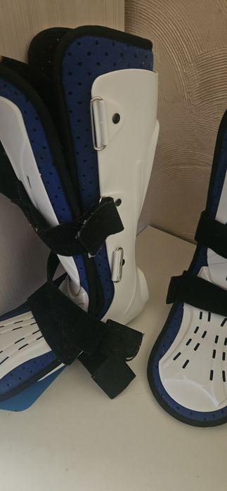 Ортозисы. На обе ноги.